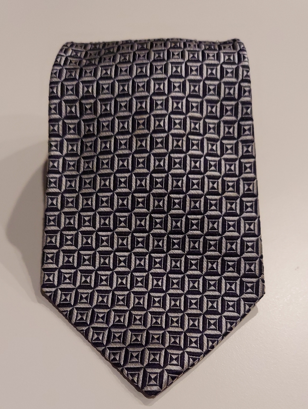 Vintage Roundtree & Yorke Silver & Black Geometric Silk Tie